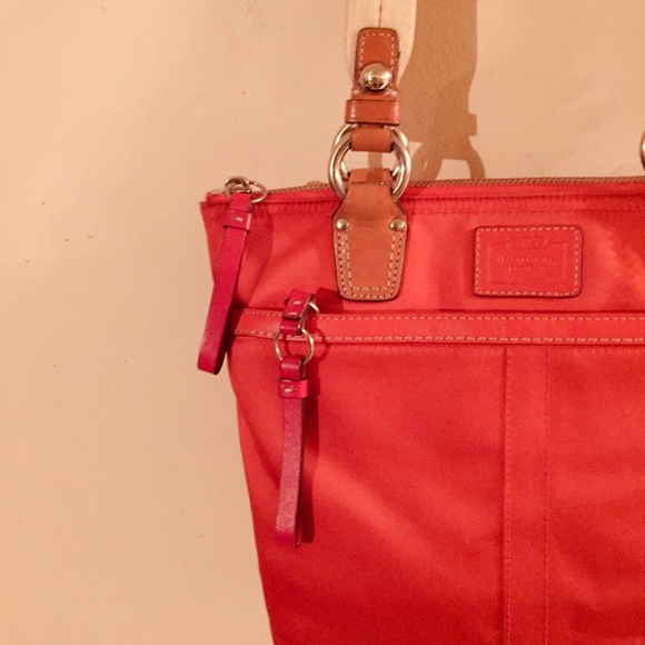 COACH Hampton Leather Trimmed Tote Authentic - Picture 7 of 8